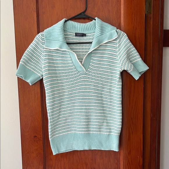 Vineyard Vines Light Blue and White Striped Sweater - Picture 1 of 5